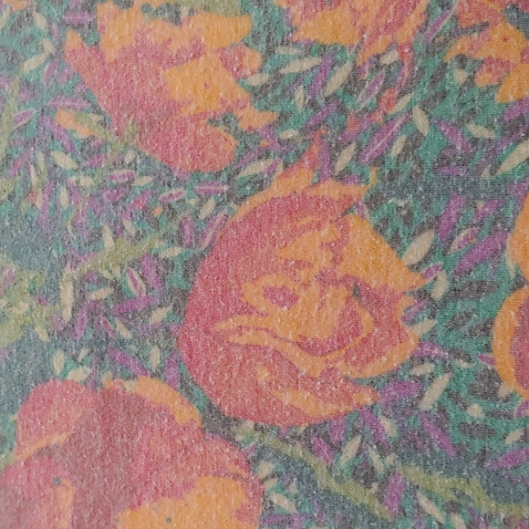 5/$25 Lularoe Irma Tunic Top Small Flowers Faded Floral - Picture 3 of 5